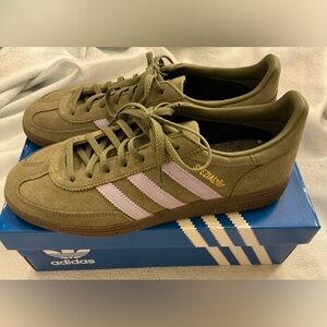 adidas Handball Spezial Sneakers - Focus Olive/Violet/Gum- women’s 10 Never worn
